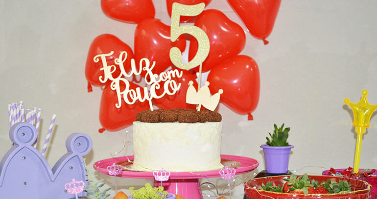 Blog Feliz com Pouco comemora 5 anos